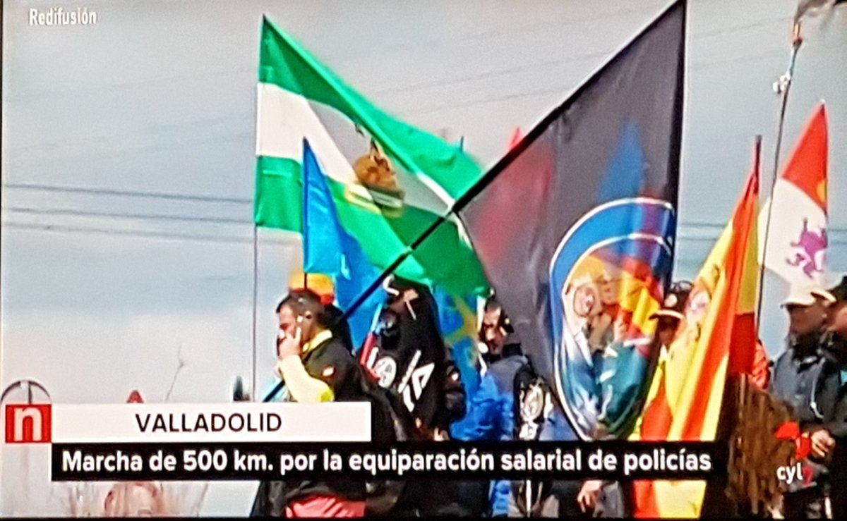 Sussuarez's tweet photo. El informativo de @rtvcyl se ha hecho eco hoy de la #MarchaporlaEquiparacionYa a su paso por Tordesillas. @la8valladolid 
@jusapolpucela @jusapol @JupolValladolid @JupolNacional https://t.co/EhC8JhqM8d