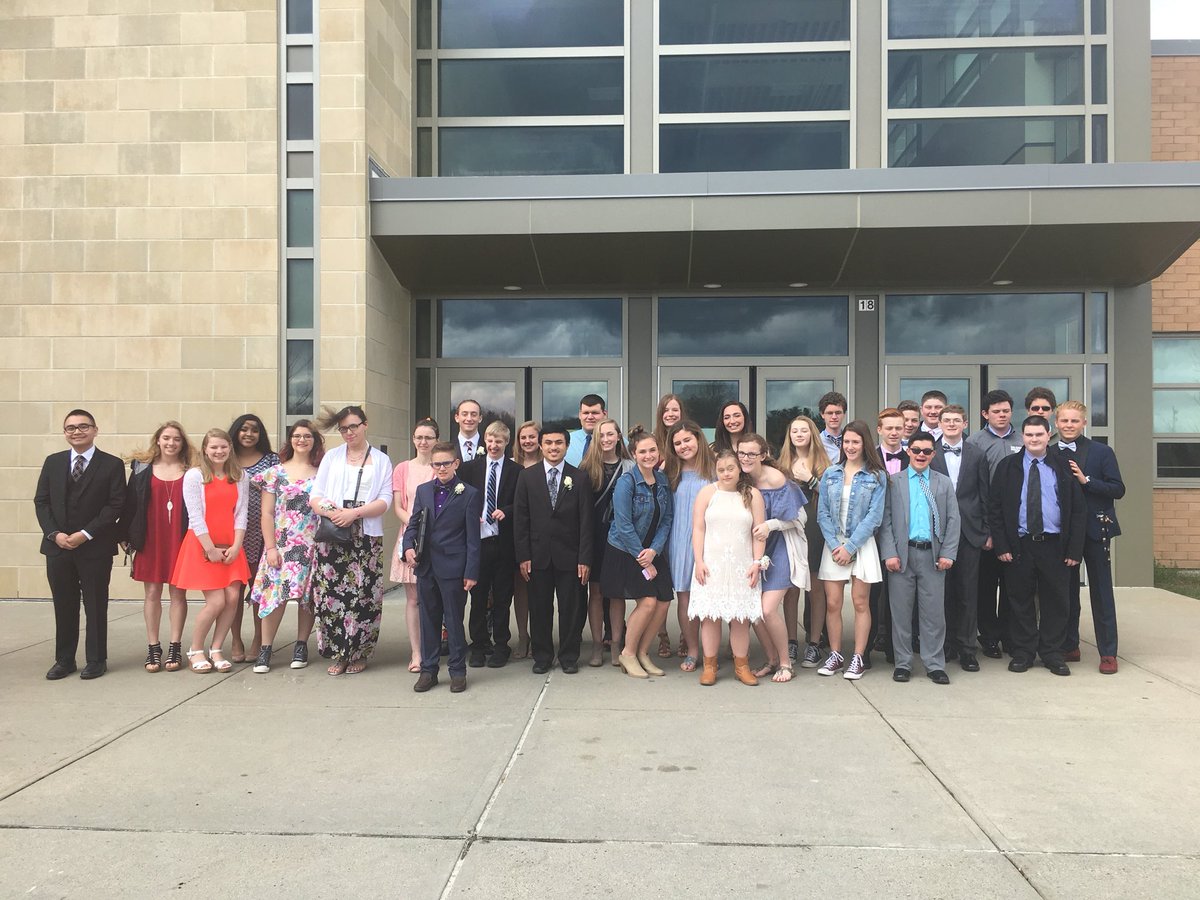 ce_rose15's tweet photo. Awesome night of fun and friendship at Best Buddies prom! @OAHSTigers @OAHSBB @flanagan_oahs https://t.co/0DxUTqr2Xv