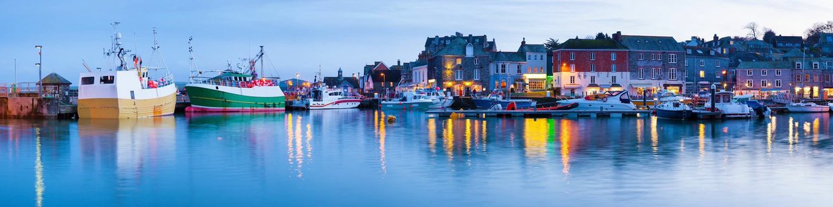 Click to see this full photo of #Padstow at dusk. Did you know that 1st May is the #ObbyOss festival in #Padstow. For more information about the folklore and local shinanigans in this sleepy #Cornish fishing village, click here >>> ow.ly/nA5030jnriO
