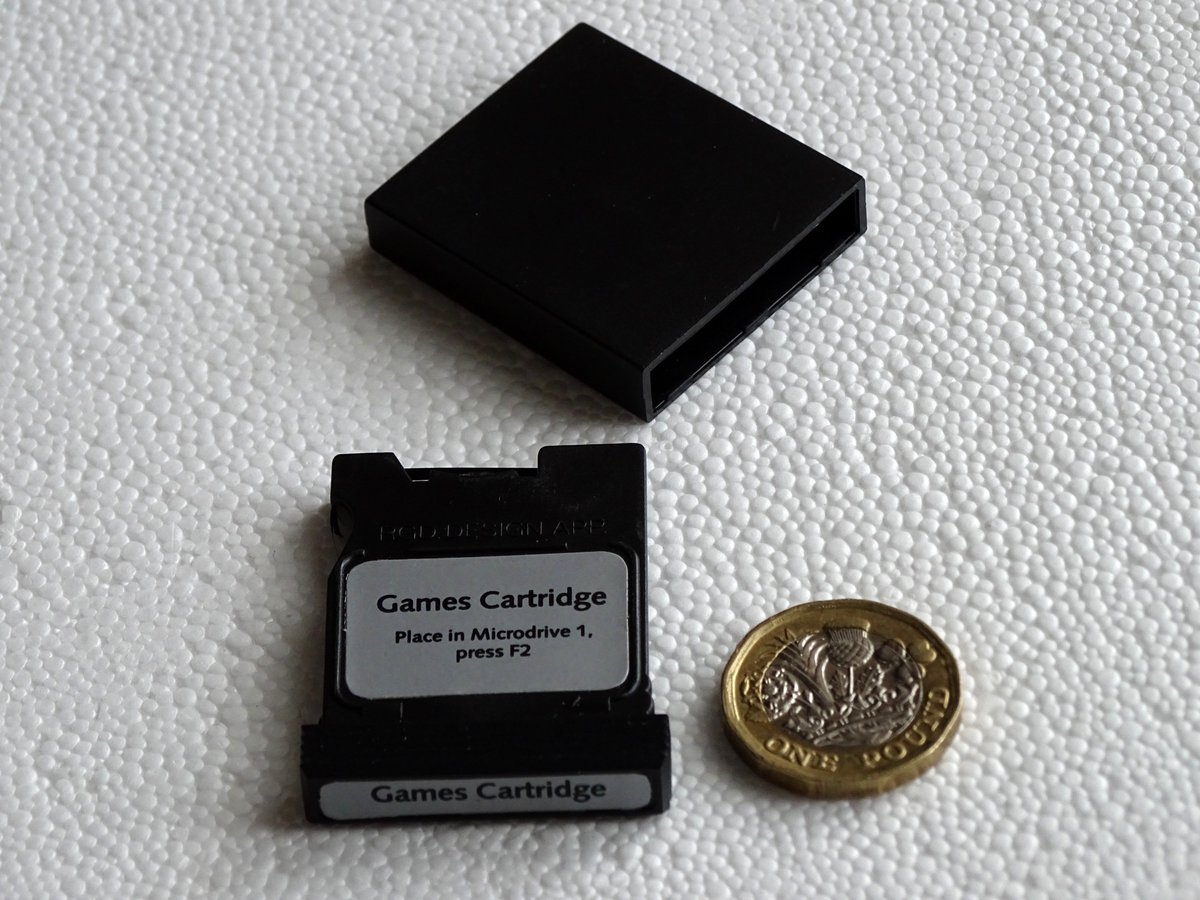 KevEdwardsRetro's tweet image. #Sinclair #QL #microdrive cartridges are tiny and contain a 5 metre long single loop of 1.9mm wide magnetic tape. This is driven at 76cm a second and can typically hold just over 100Kbytes of data. These were first introduced for the Spectrum in 1983, but use a different format.