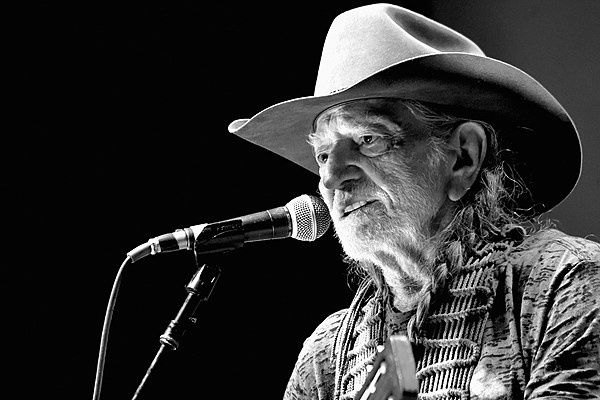 Happy 85th Willie! Country Music Says \Happy Birthday\ to [Watch]  