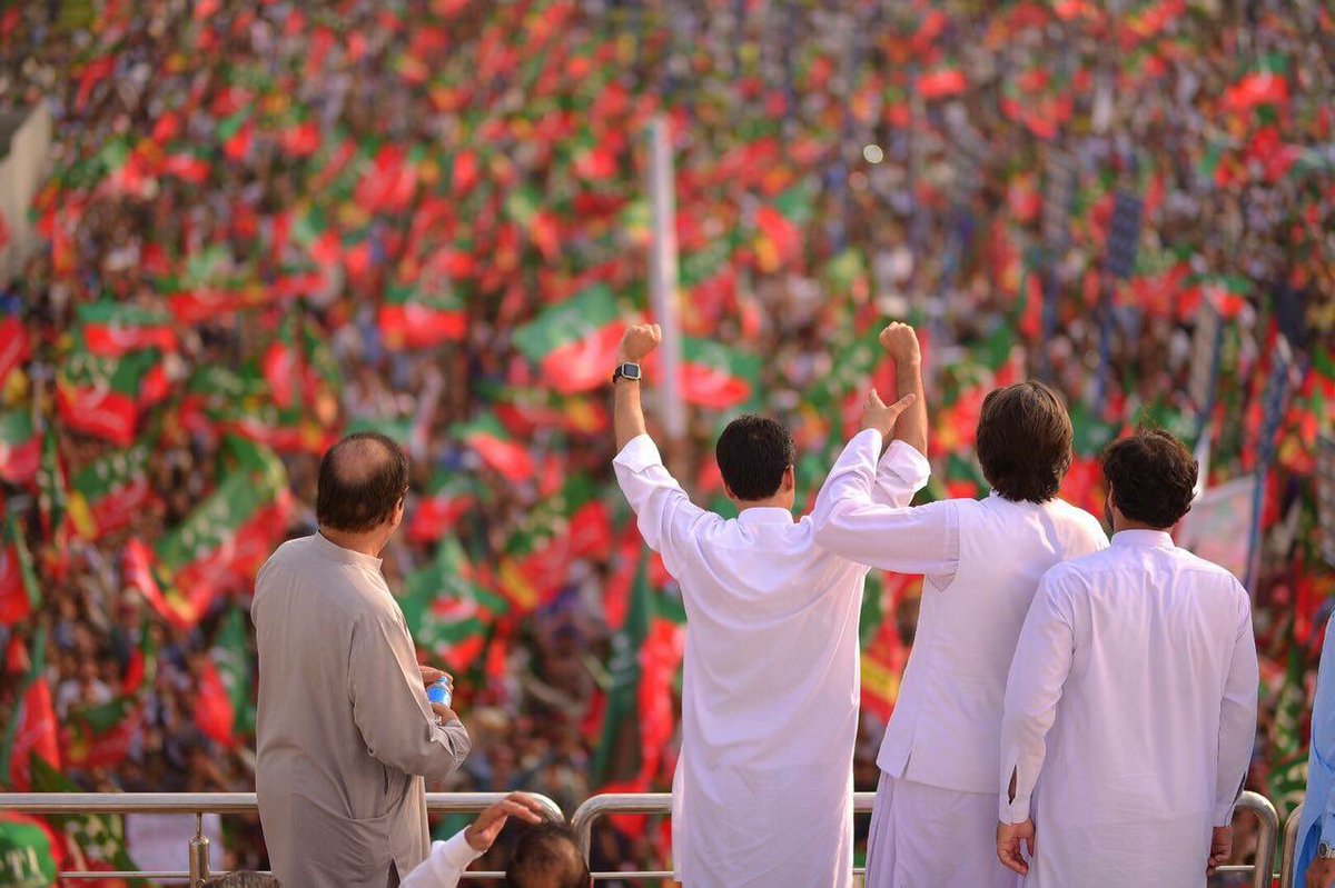 Mirsanwal11's tweet photo. Biggest Jalsa Ever In The History Of Pakistan  😍🔥❤️
#دو_نہیں_ایک_پاکستان

#ImranKhan
#MinarEPakistan
#GeoKhan❤️ https://t.co/vX5bT0NQOT