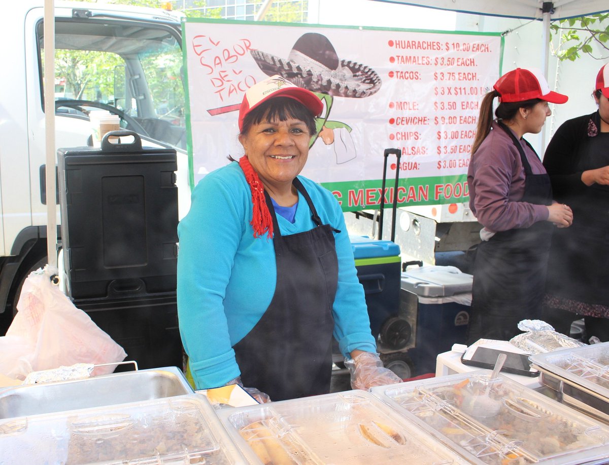 LCriHdz's tweet photo. Small Business Week recognizes outstanding small business owners and entrepreneurs. please support our #localsmallbiz #columbiaheightfarmermarket #ledcmetro #elsabordeltacodc #smallbiz #SmallBusinessWeek, @CoHiFoodswork https://t.co/JAVrIB6qct