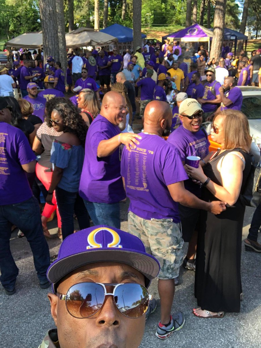 Snack_Machine's tweet photo. 96 Years of Thunderin Tau! #ΩΨΦ #longlive19 #issaGroove https://t.co/M5MKVJAXUV