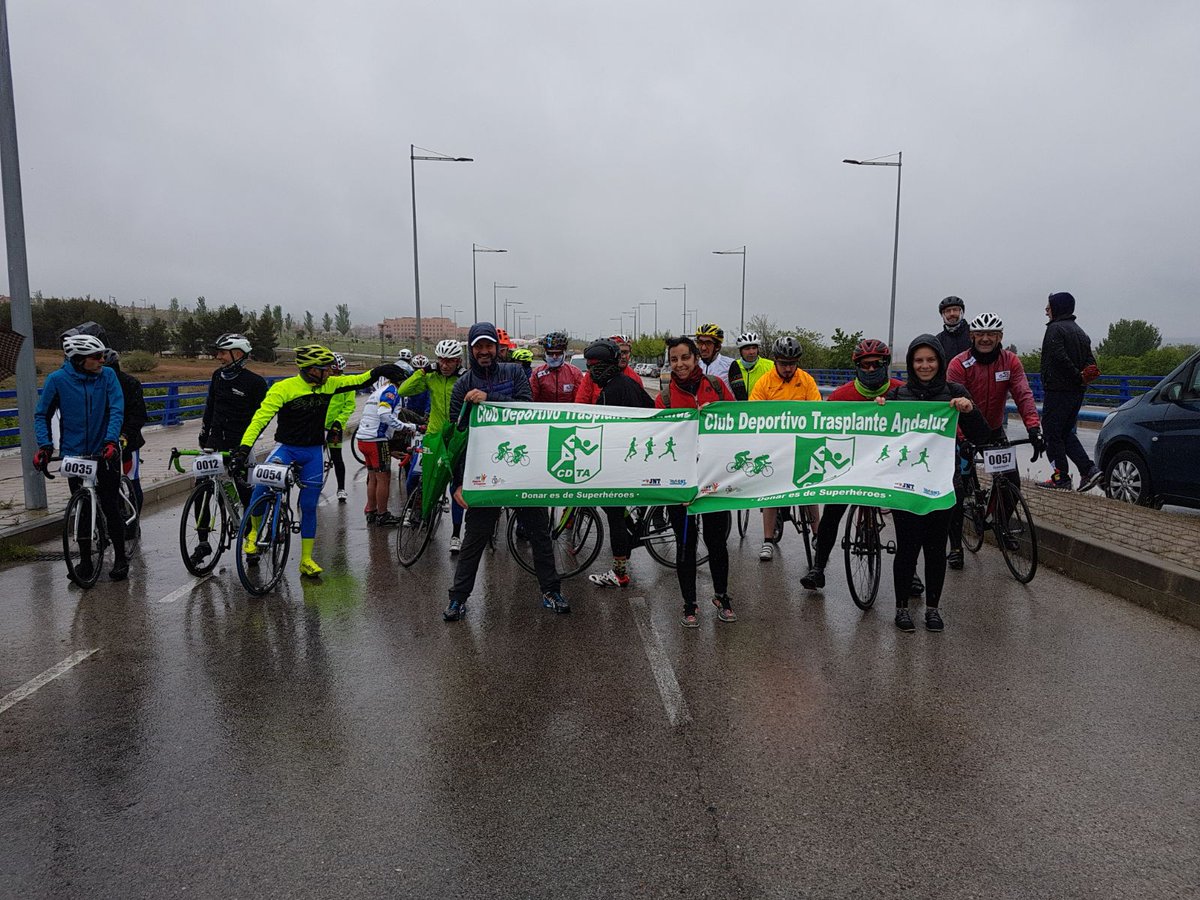 dextrasplantema's tweet photo. ATENCION.Varios participantes hoy de @dextrasplantema han participado en la lluviosa prueba de ciclismo.Comenzaba el día así... https://t.co/JNjiPIakcM