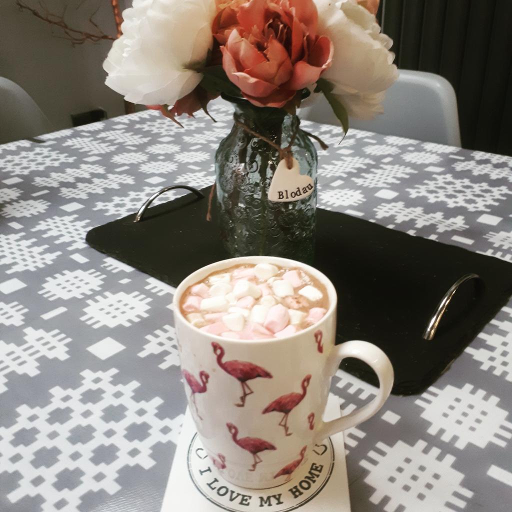 HCwtches's tweet image. Today was a hot chocolate and marshmallows kind of day...
Our gorgeous flamingo mugs will be added to our website tomorrow. X
#mug #UKGiftHour #flamingo #hotchocolate #giftideas #Sunday #wales #welshbusiness #WomenEmpowerment #WomeninBusiness #supportlocal #shoplocal