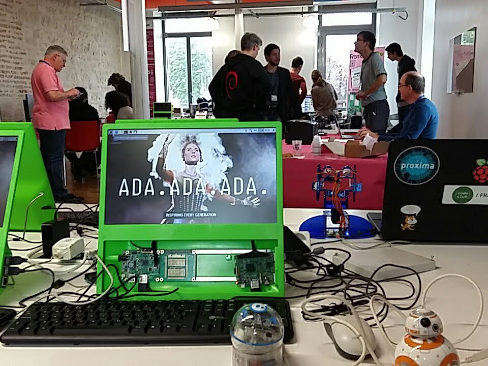 tyrower's tweet photo. Les amitiés du @Raspberry_Pi aux #RNRPi3 🇫🇷 Merci une fois de nouveau à @NeversAgglo @fpivart @LINKUB_NEVERS @AccessRobotique de votre accueil d'une grande partie des plus passionnés du Pi en France! Bien rentré après qqs jours magiques en plein cœur de la France ! ❤️👩💻🚀 https://t.co/IWHjBEORE6