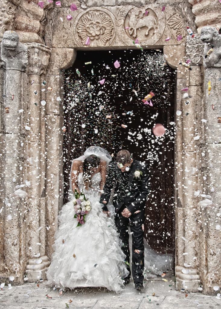 m_happymemories's tweet photo. Peas be with you -- literally! In the Czech Republic, wedding guests throw peas, lentils, and rice to the newlyweds to wish them a fertile union.
More awesome wedding traditions up on our blog.
https://t.co/WVlAJxBszI
#weddingcustoms #weddingcustom #weddingtraditional https://t.co/r90JczyyHY