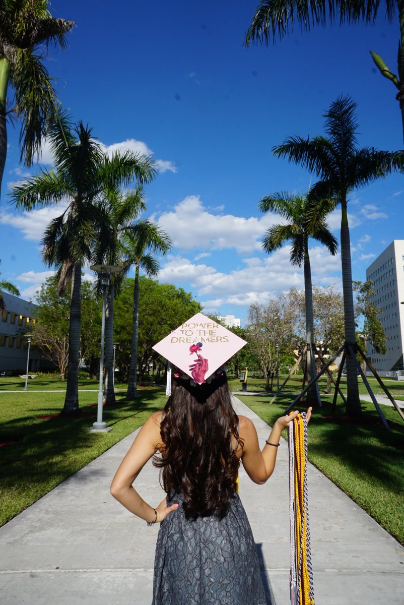 thedream_us's tweet photo. It’s #Graduation season! Congratulations to our #Scholar #Grad #HigherEd #ScholarProud #Education #TheDreamUS https://t.co/jhwqINPMqJ