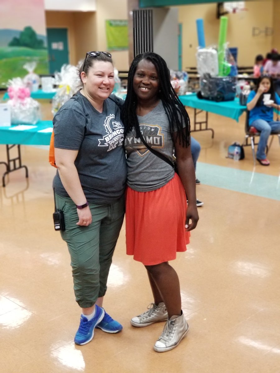 mrmohag's tweet image. Words cant explain how grateful I am to have had served the BPE community. These former students are a reminder of the privilege. #transitioning #notforgetting @CounBpe @HealthyBroncos @AP_Emery