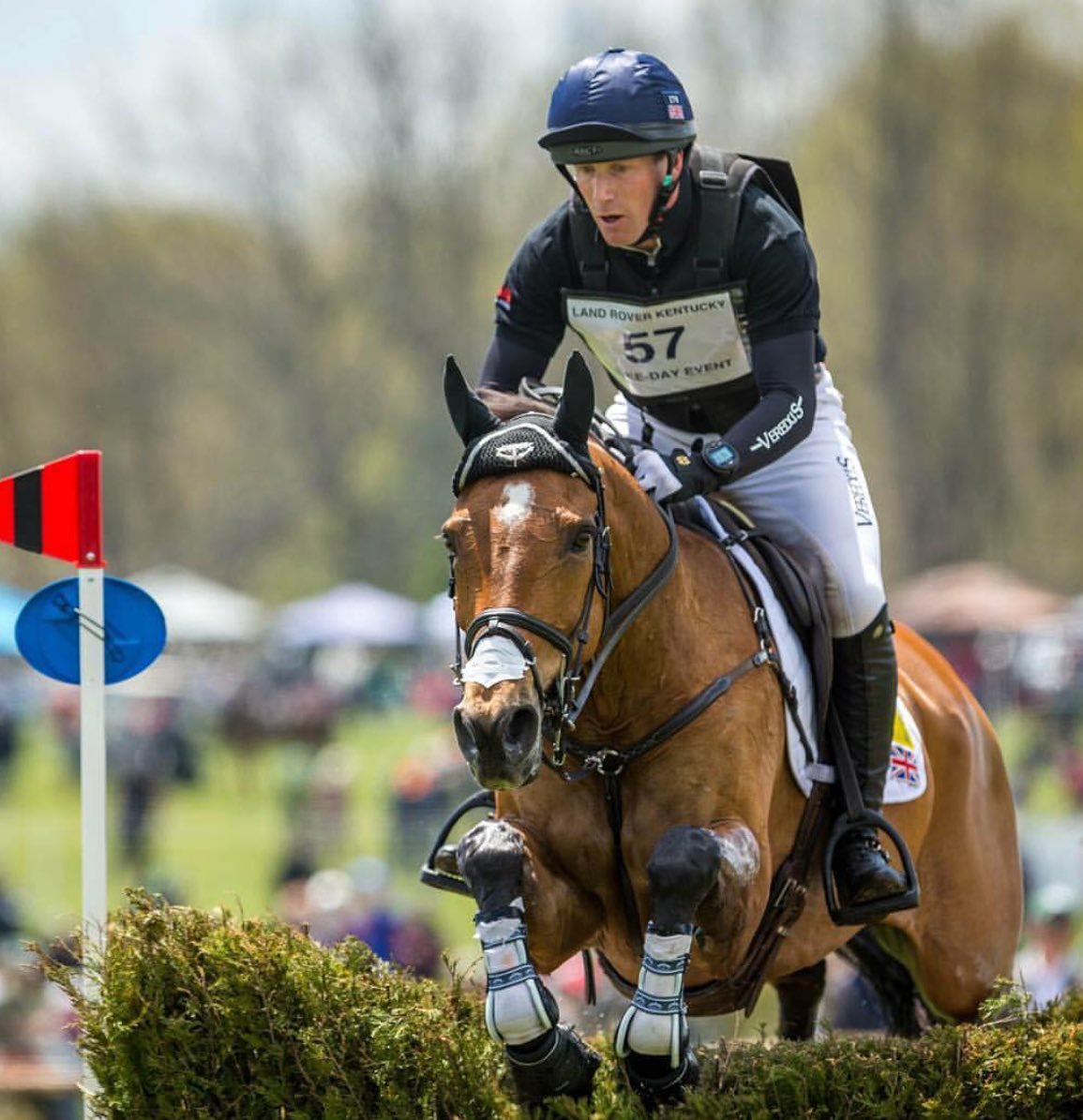 KyThreeDayEvent's tweet photo. Congratulations to @Oliver_Townend and Cooley Master Class, the winners of the 2018 Land Rover Kentucky Three-Day Event! #BestWeekendAllYear #LRK3DE https://t.co/kCRYIj3uSw