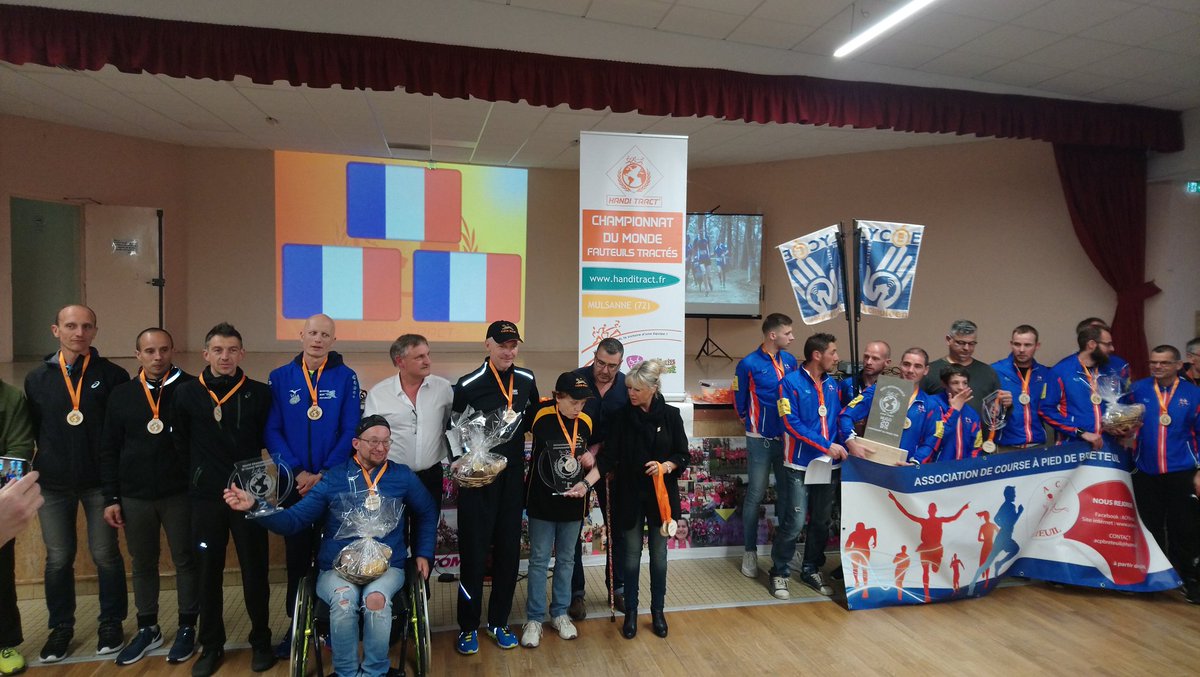 handi_run's tweet image. Nous finissons 14eme du 1er Championnat du Monde @HandiTract. Malgré la pluie permanente une magnifique journée. Bravo aux organisateurs &amp;amp; bénévoles pour cette 1ere réussie. @VilledeChartres @ChartresLive @lecho_fr @intensite #pourlesouriredenospilotes #ensembleonvaplusloin