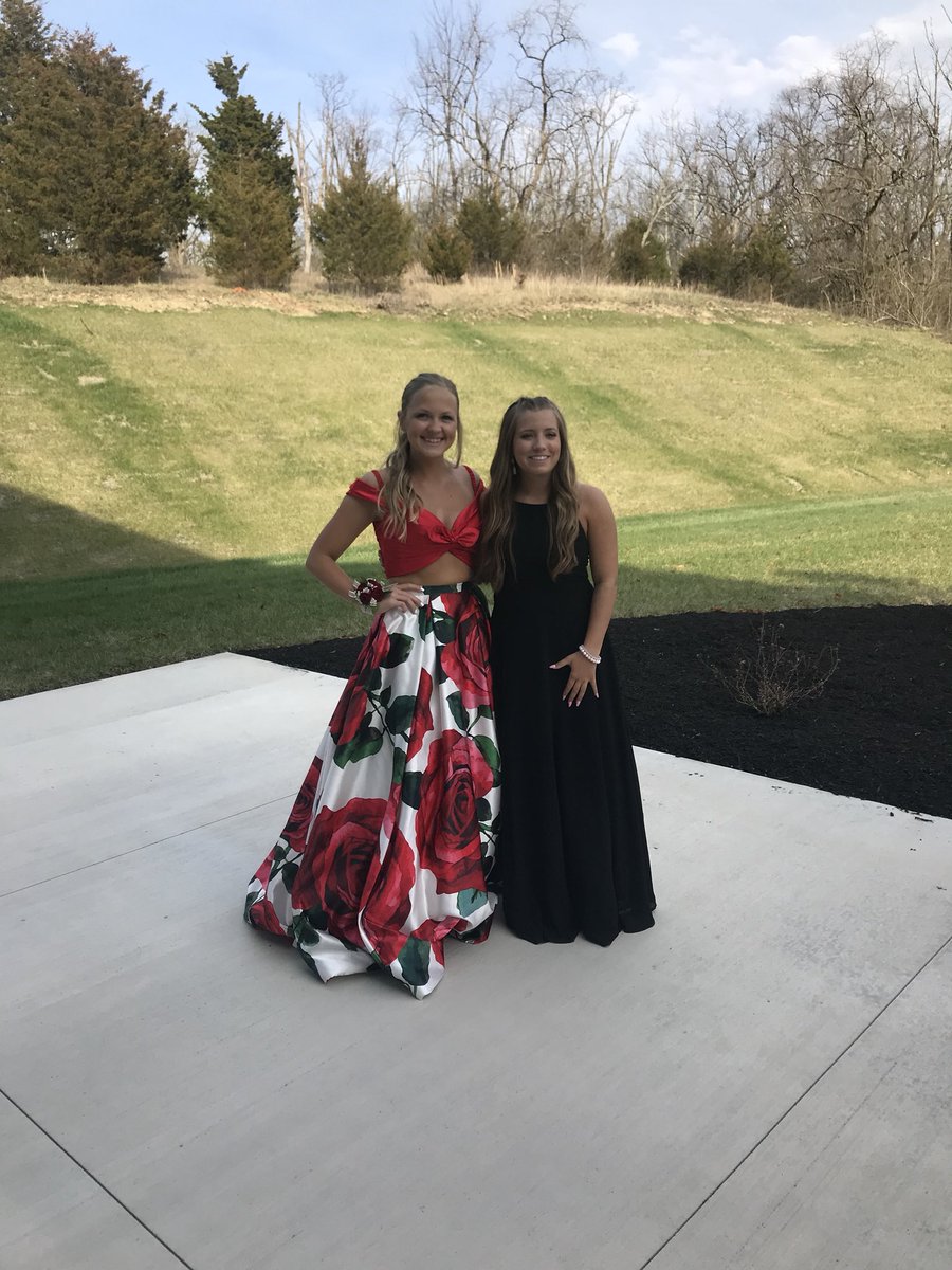 syd_olszewski's tweet photo. Happy Birthday @EmmaLackens !! Thankful to have been your friend for so long ily and hope you have a great day💓💓💓💓💓💓 https://t.co/tTZCWjLqc3