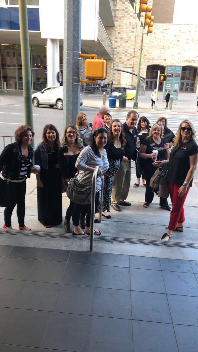 ninasccoach's tweet photo. #SCHuddle18 #Teamkohler https://t.co/BZsv5VixNM