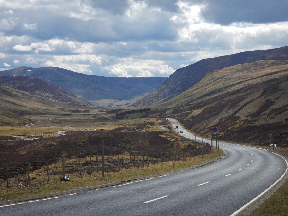 Took the 'slow roads' of #SnowRoads Scenic Route on my way back home through #Cairngorms today - great to see new signs in #Blairgowrie and the landscape was just great on <a href="/snow_roads/">Snow Roads Scenic Route</a>