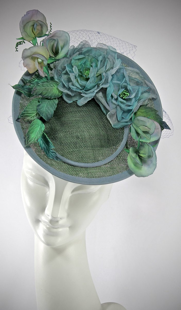 DorothyMorant's tweet photo. Sinamay percher with hand made silk sweet peas, organdie roses and vintage veiling
To be shown at the Ascot and Summer Wedding Popup Shop 2018
300 amazing hats to choose from
📍Old Brompton Gallery, Kensington SW5 0D
23rd May - 21st June https://t.co/6LIByZZCGa