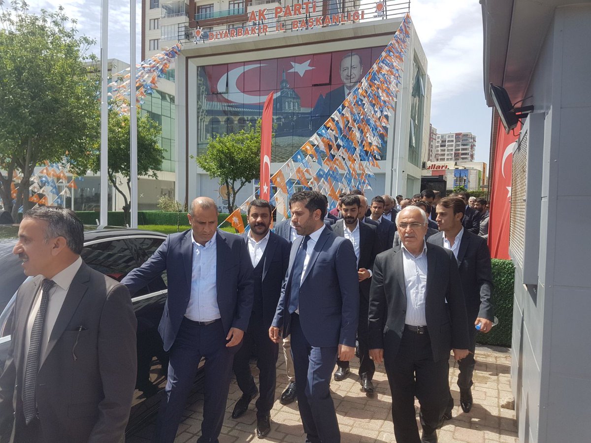 agaelbey's tweet photo. Kutlu Yürüyüşe Devam #abdullahelbey
#elbey
#davamızmillet
#adayımızelbey #erkensecim @cbabdullahgul @06melihgokcek @GalipEnsarioglu @EbubekirBal2 https://t.co/8PIQe2SjAt