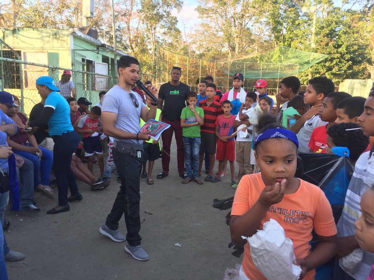 LuisGH0's tweet photo. Quiero compartir estas imágenes de una actividad familiar y de recreación con niños, niñas y adolescentes de nuestro municipio de Tenares. 
Este tipo de cosas es que necesitan nuestros niños y niñas. 
#mesContraelAbusoInfantil
#NoalMaltratoInfantil
#RotaractTenares 
#Tenares https://t.co/zEcBWnKaoE