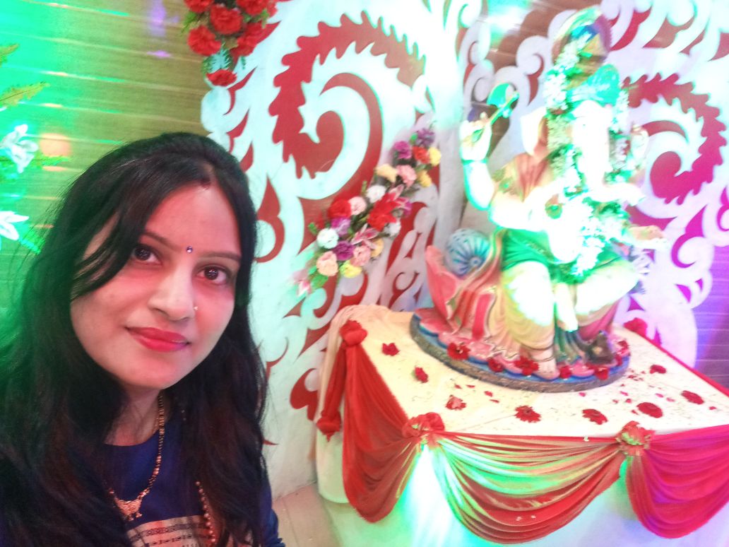 Pritigupta13031's tweet photo. @InFocus_IN #Day3 

#PerfectLikeAPro  #BeyondYourVision   #InFocusVision3Pro
I love to click selfie . Here is me with Ganesh Ji in a selfie 💜💛💚❤💙
Join @sgupta1208
@Kaushik00526896
@kumar_2212 
@RainaGupta10
@RubyAga9339 https://t.co/Yrw1AobsVG