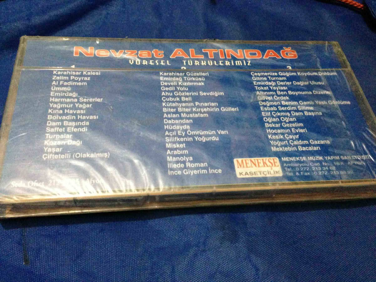 plakspot's tweet photo. Binlerce Plak - Uygun Fiyat https://t.co/ZbMg8U2L2H 
#NEVZAT ALTINDAĞ YÖRESEL MC 2 KASET JELATİNLİ 6,90 TL
#plakspot #plak #vinly #record #plakçı #pikap #vintage #retro #müzik #enucuz #antika #popart #turkish #recordstore #turntable #pazartesi #OsesTürkiye https://t.co/DAi0dNnuMv https://t.co/06UNHx4ghr