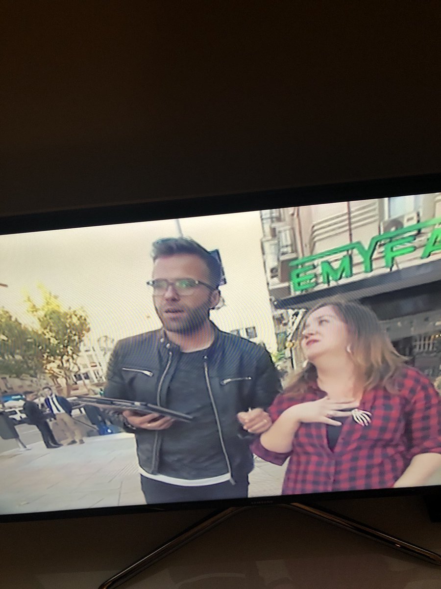 MarAmate's tweet photo. @Jimeno Mira quien sale en la teleeeee... @HazloPorMil https://t.co/5L16HN8UQj
