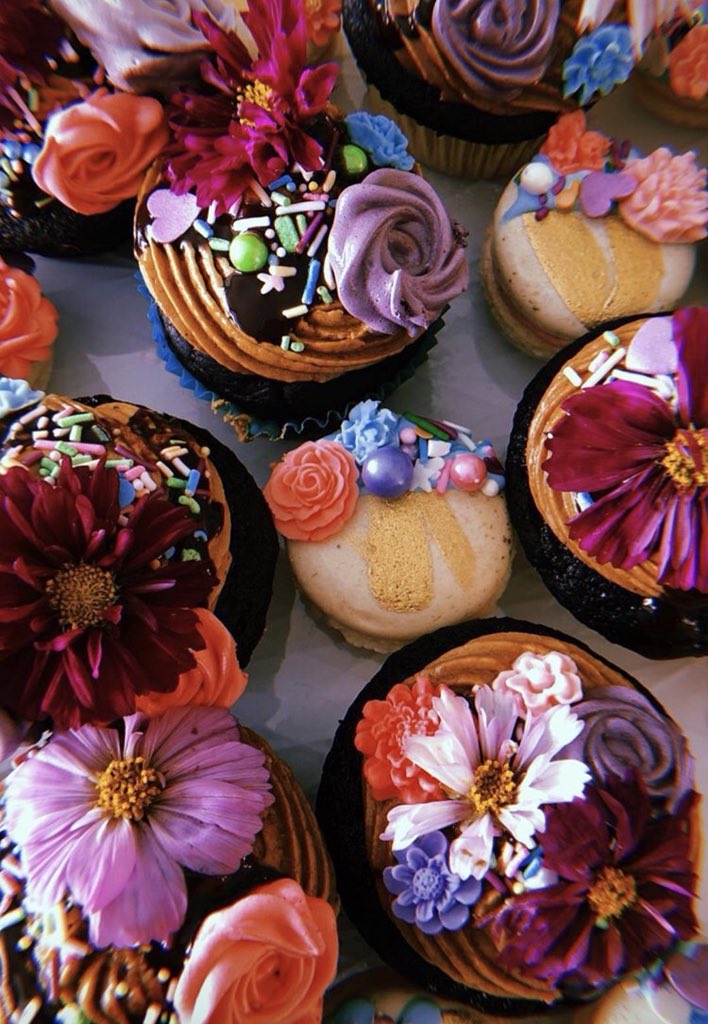 uscout_com's tweet image. The White Horse Agency held a style lounge and gifting suite at a Uscout location for both weekends of Coachella and Stagecoach. Influencers, artists and celebrities alike where treated to massages, festival wear and tasty treats. Thank you @crystalleigh #coachella #stagecoach