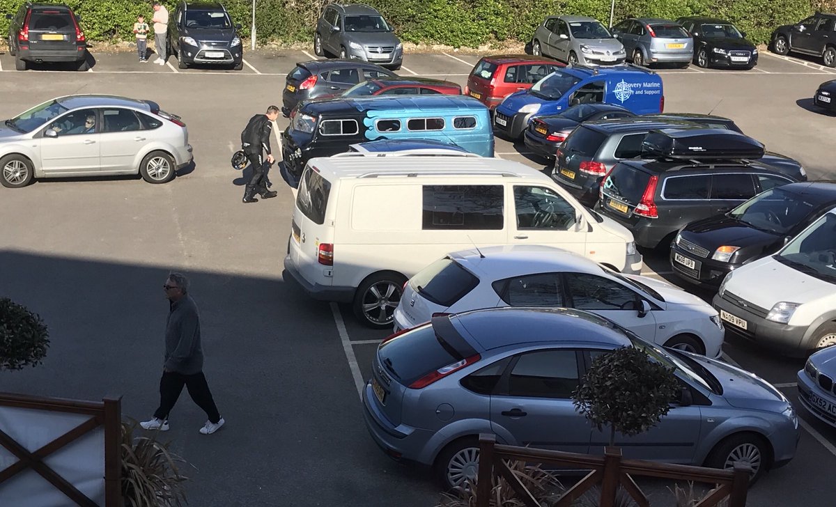 aydeecee12's tweet photo. Lovely view of my ugly van. Actually...... I was getting a photo of the bloke looking at my van wearing full bike leathers... #pervert #sexyleathers #fitbloke #Perranporth #Cornwall #dinner #carpark #mything #sorrynotsorry #Hotrod #TheFly #AustinJ4 #noshame https://t.co/gRu03d8MQW