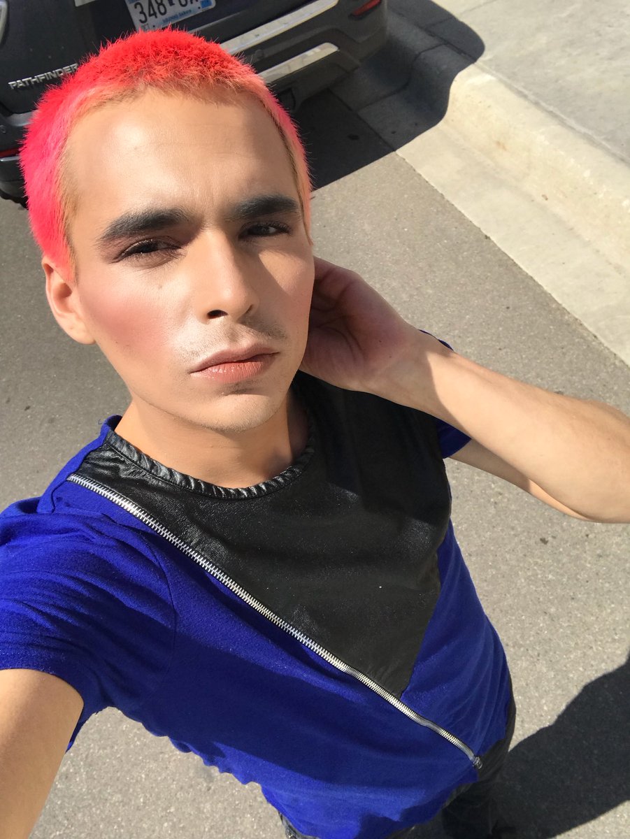 Josh13962266's tweet photo. #makeupartist #makeupaddict #makeupjunkie #gay #blessed #selflove #mua #goodvibes #myboldface #ipsy #boxycharm #yesohyas #lenybox #model #malemodel #makeupartistworldwide #malemuas #beauty #photography #makeup #photoshoot https://t.co/lPlGdLHvnI