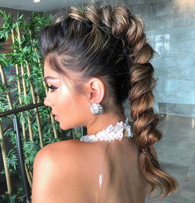 FlixyHair's tweet photo. Sunday Sass.. Fire pull through pony🔥 https://t.co/QsfB5B5Ueq https://t.co/v5LHx3IMvY