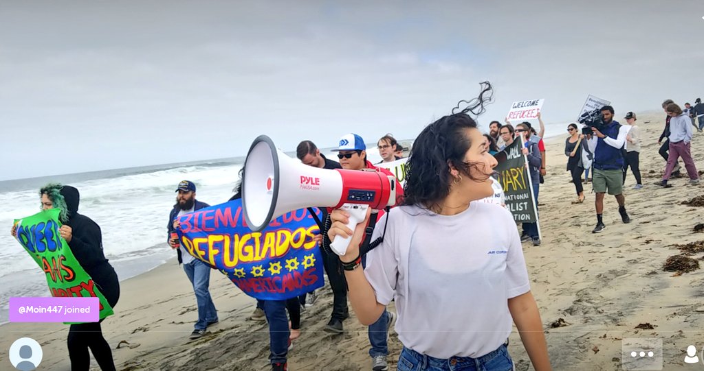 buell003's tweet photo. #Breaking: The #Tijuana #CentralAmericanCaravan confirmes to the support crew #MarchWithoutBorders on the #SanDiego side of #BorderFieldStatePark that the #CentralAmerica #Refugees seeking #Asylum will be entering the USA port of entry this afternoon 4/29/2018 #DemocracyWatchNews https://t.co/IvbYySJtuN