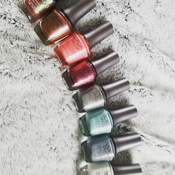 MTMorganTaylor's tweet photo. Who needs a bed of rose petals? We’d prefer a bed of nail polishes! Photo: @hippiechick_nails #MorganTaylor #lacquerlovers #manicure #pedicure https://t.co/dYqbhZz02V