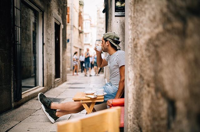 Ooooh definitely my kind of weekend vibes.. small alleys, cozy coffee bars ☕️ and great weather!☀️whenever you find yourself in split, go check out @d16coffee for the best coffee in town #split. .
. 
#summer #summervibes #coffeebar #coffeetime #coffe… ift.tt/2HC3CH6