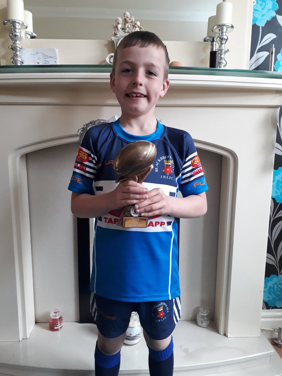 emmafogg3's tweet photo. @QueensParkQ3 @QueensCoEURC  so proud of Bobby today in his rugby match got coach's trophy for doing so well in his game xx https://t.co/8JZHohdVui