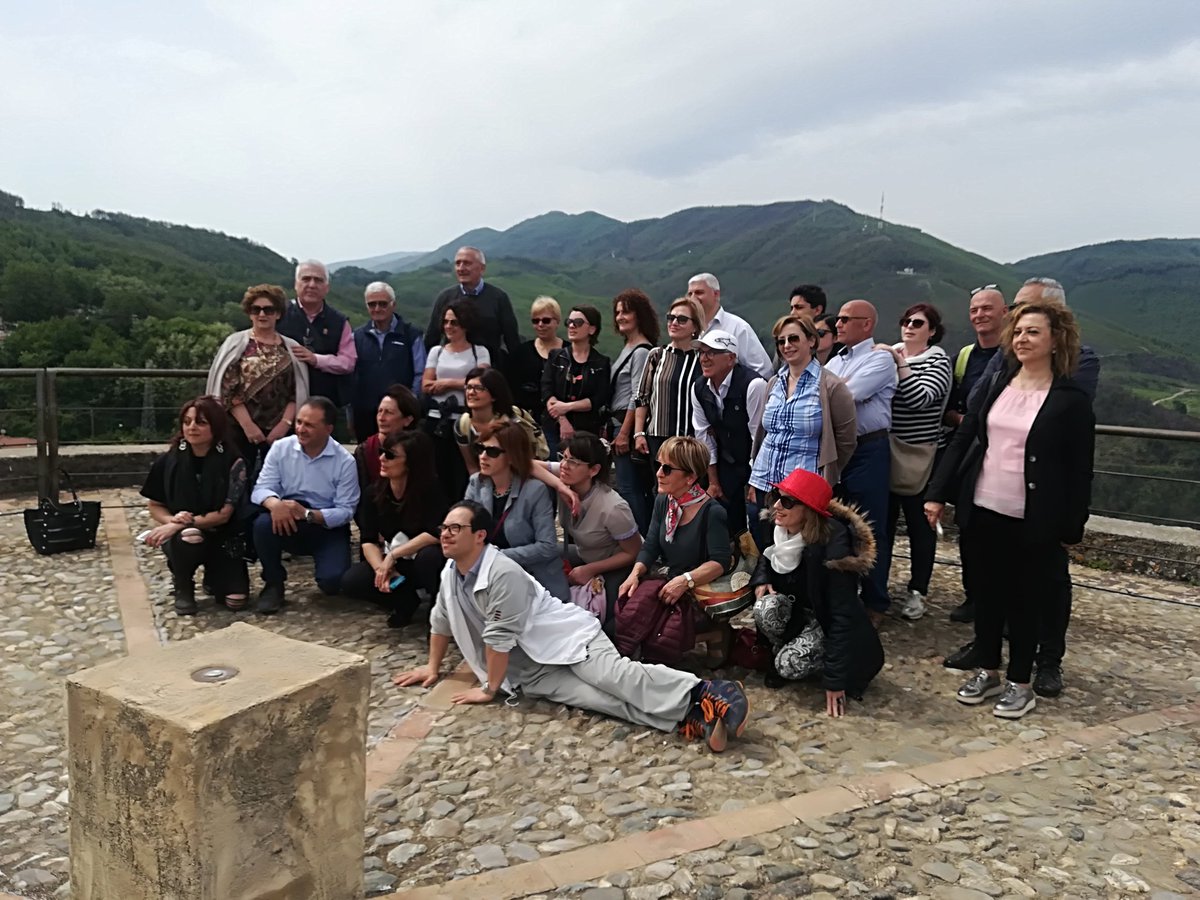 ProLocoSMarcoA's tweet photo. Oggi, noi guide Proloco, abbiamo accompagnato per il nostro borgo un gruppo di turisti proveniente da Soverato e guidati dal prof. Giuseppe Pisano.
#prolocosanmarco #guideproloco #proloco #unpli #sanmarcoargentano #calabria #soverato #turismo #guide #visititalia #visitcalabria https://t.co/w7KwCGYc9A