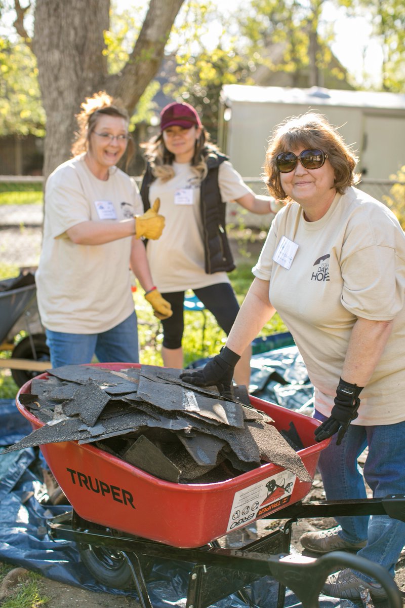 eightdaysofhope's tweet photo. Eight Days of Hope is back in Houston this week as we serve 4B! We are expecting about 200 volunteers and hope to help 40-60 families with their homes! If your local and can deliver furniture and/or appliances later in the week, please let us know! #8DOH #Love #Serve https://t.co/iqmf85ARBc