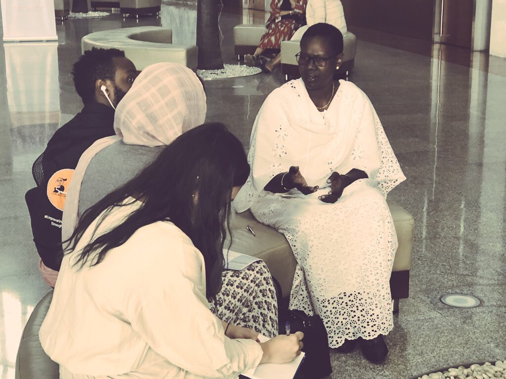 VerlaineDiane's tweet photo. @DianaOfwona @UN_Women @unwomenafrica Regional Director for West and Central Africa sharing insights on how the @AWLNetwork contributes to transforming #Africa through women leadership during #AWLNetwork2018 Forum with @_AfricanUnion @phumzileunwomen @khetsiweunwomen https://t.co/suOnQB1Wpm