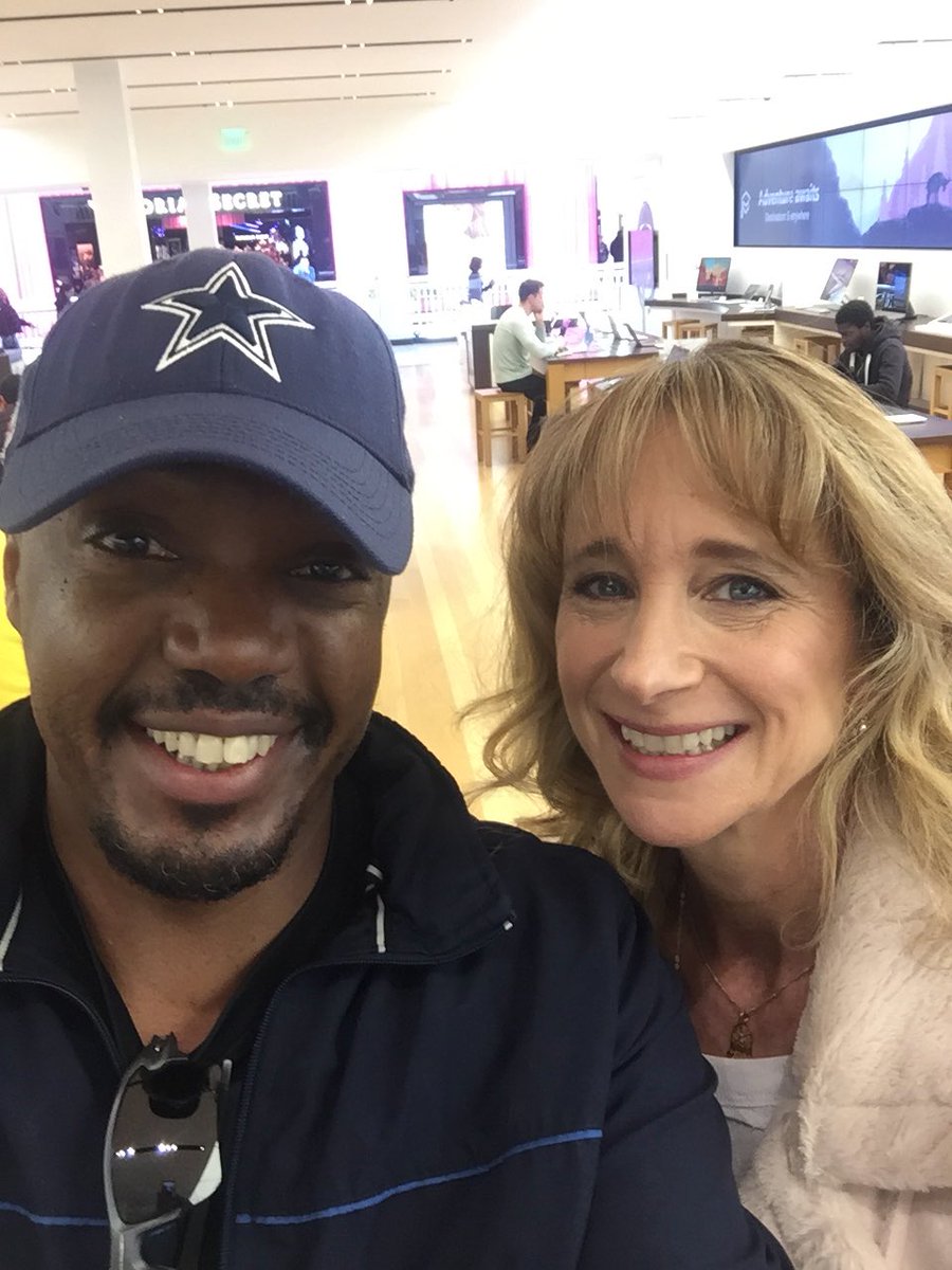 Honored to meet you <a href="/marissalevin/">Marissa Levin, CEO of Marissa International</a> finally!! <a href="/Success_Culture/">SuccessfulCulture</a> #leadership