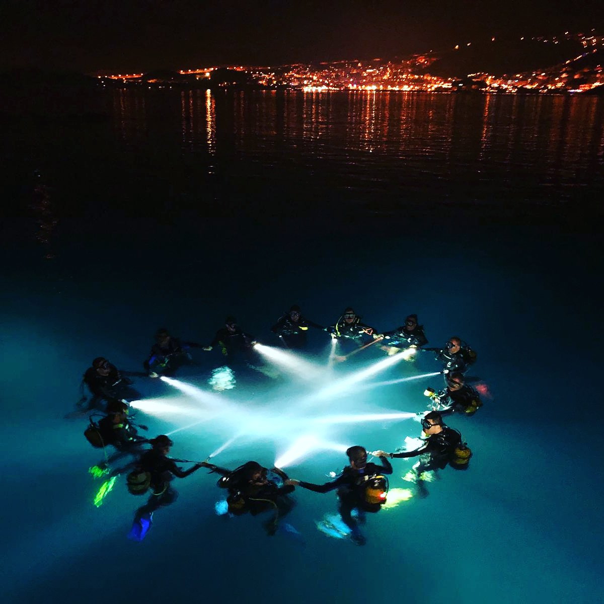 GuruDive Night Dive - Kas, Turkey #turkey #guruscubateam #dive #scuba #gurudive #cmas #deep #blue #sea #turkey #dalis #poseidon #mares #apex #tssf #scubapro #hollis #uwlife #wrecks #diving #turkey #turkiye #underwater #instadive #scubadiving #gurudivepro #gurupro #kas