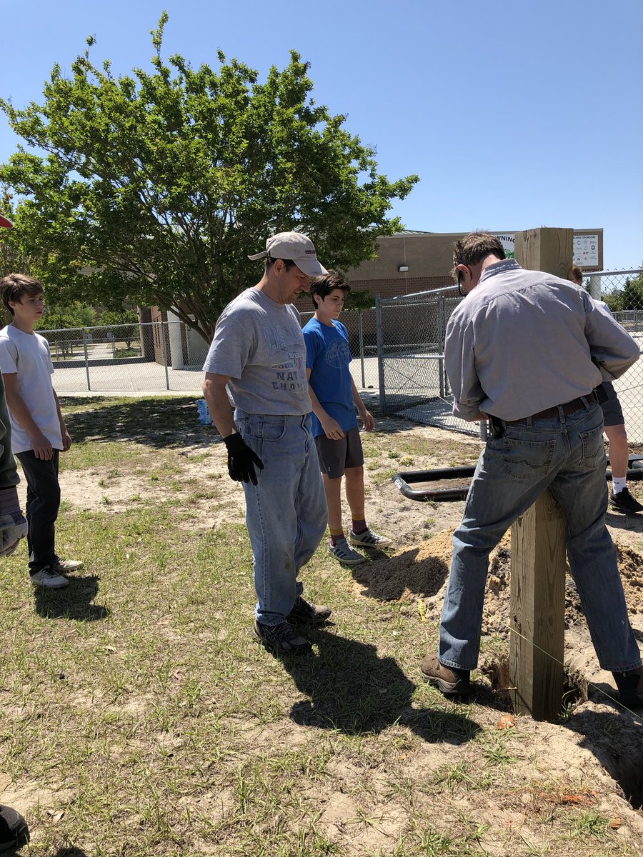 IamEPO's tweet photo. @f3capefear Several #HIM helped a #HIMintraining with his Eagle Scout project @ Ashley High School. Pull-up and dip bars. #ironsharpensiron
#Murphstation https://t.co/hZaiqGiaGR