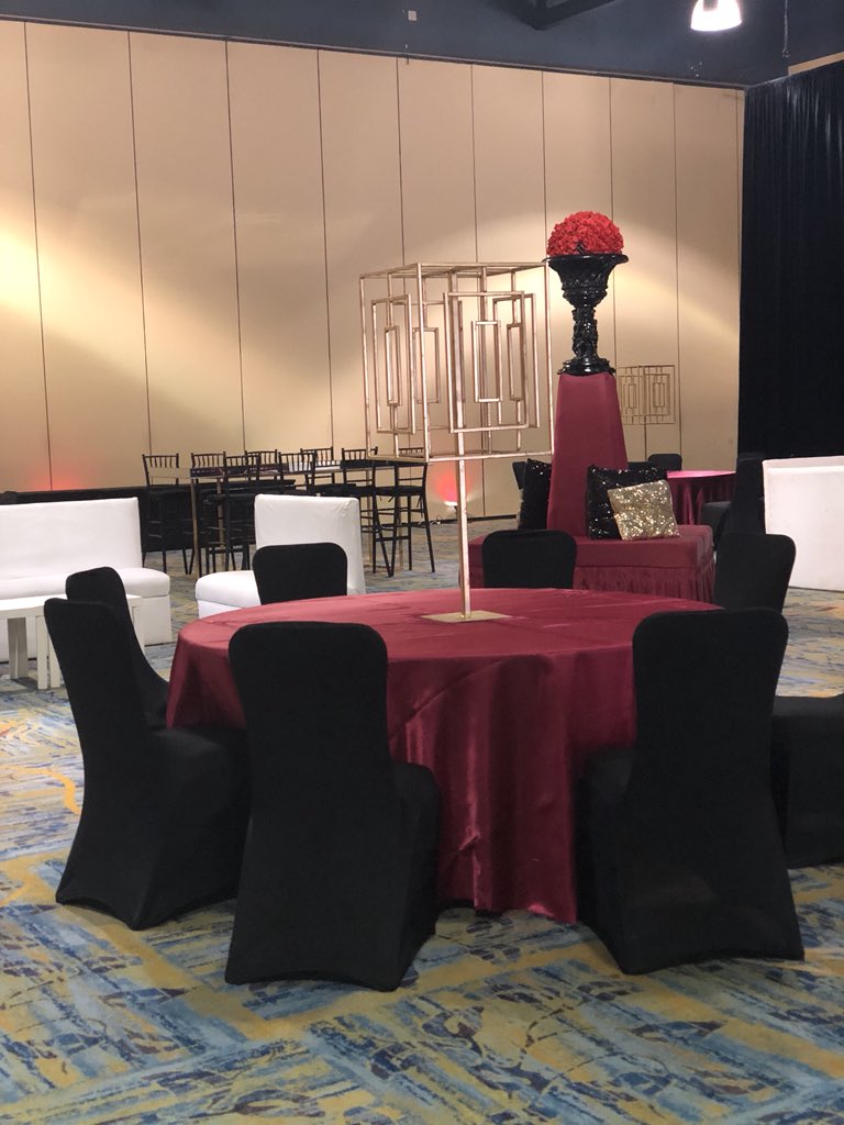 dewandar's tweet photo. Thank you for helping take the Class of 2018 Prom to a new level! #WeAreSpring @LeMpressions #thatdancefloordecal @BallNChainENT #hitmywoah @JFStudioz #iphotobooth https://t.co/CRpwlc4d90