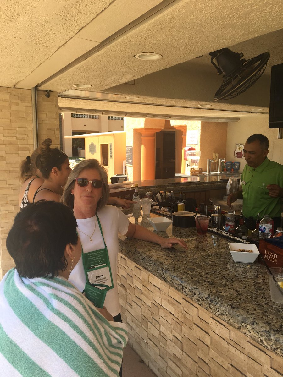 ATACarnetAmanda's tweet photo. @RoanokeTrade #NCBFAA2018 pool bar is open and in full swing! Join us for cocktails, sun and mini golf! @NCBFAA https://t.co/fAnPqTh8rp