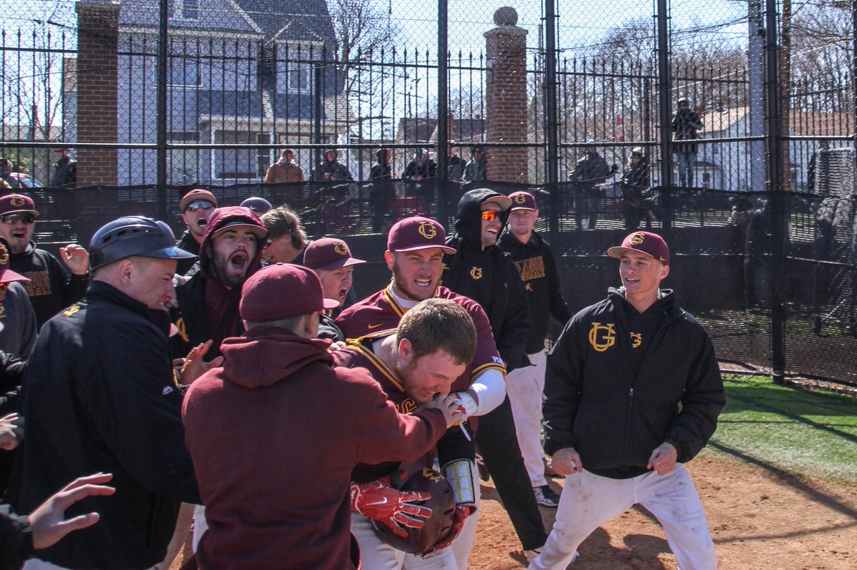GUKnights's tweet photo. WALK-OFF WINNER! 🙌🏼
Nate Cardy launches a walk-off home run to beat the #8 Mercyhurst Lakers, 9-7! https://t.co/yUjWCjWLOE