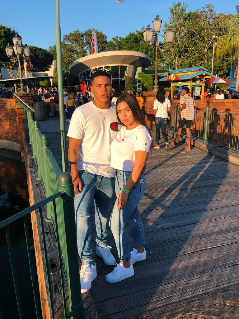 cheyannehojara's tweet photo. 🤩 #gradbash2k18 #gradbash https://t.co/Kg4uFKsYGa