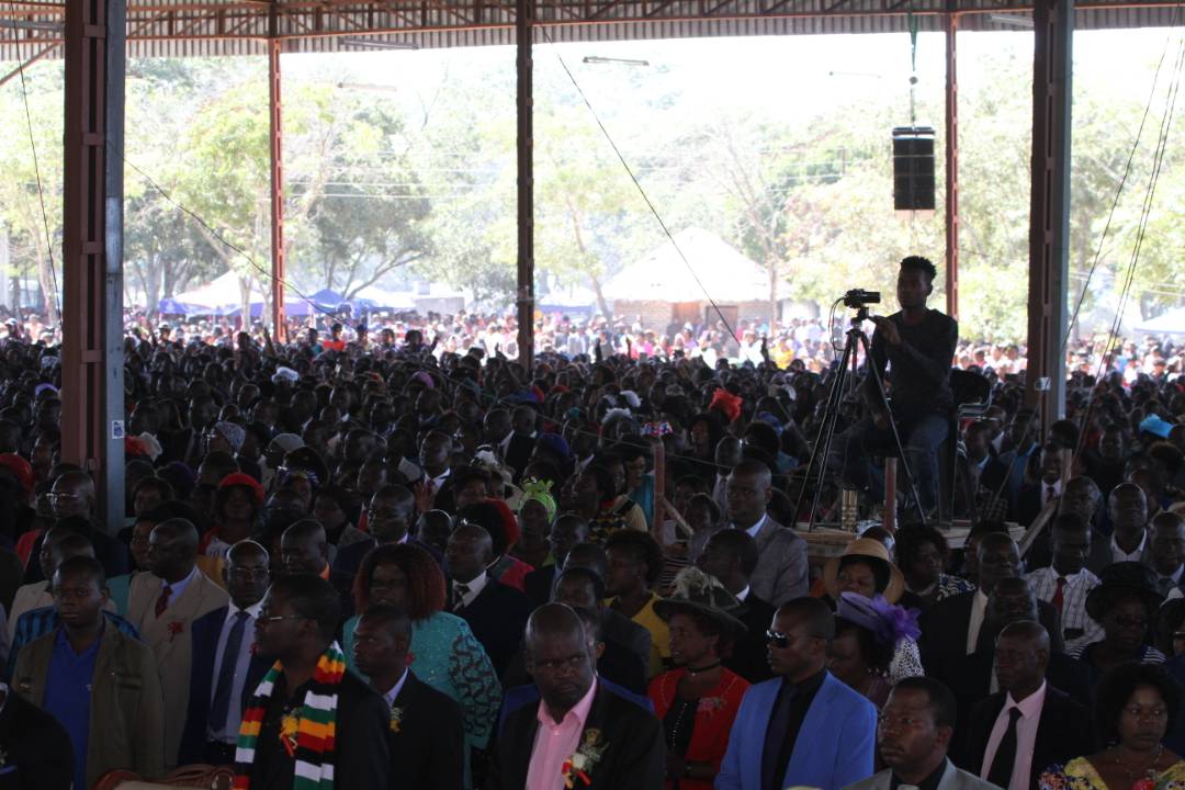#InCaseYouMissedIt First Lady Auxillia Mnangagwa addressed thousands of women in Chatsworth near Masvingo on Saturday where she was encouraging them to be screened for cervical cancer.