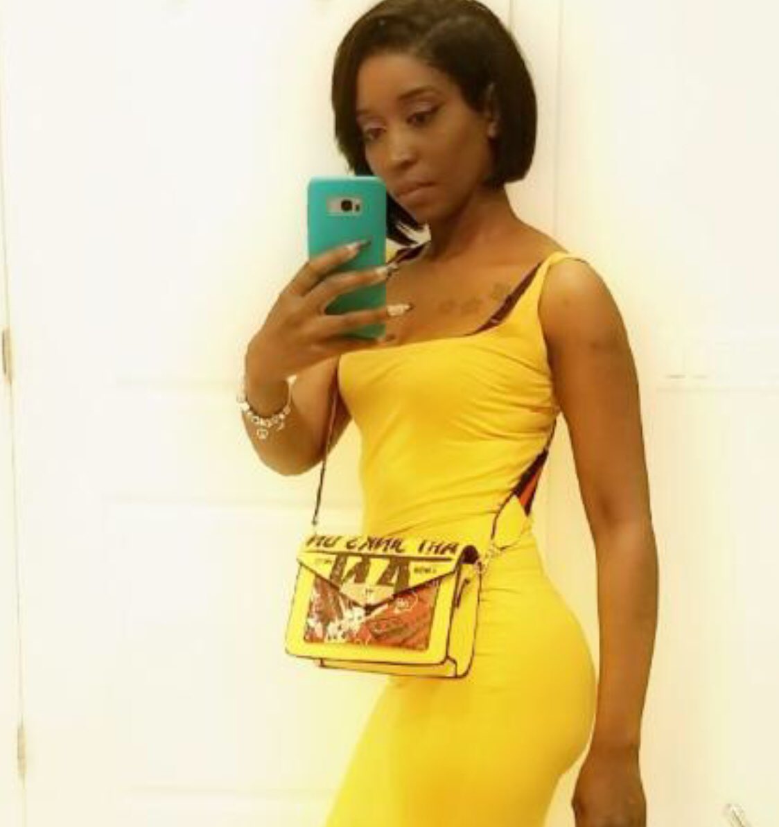 ShopTopNotchh's tweet photo. Customer photos😍😍 
She’s wearing our “Gucci” purse
Dm or contact us via email to purchase this unique bag! 
#shoptopnotch #fashion #bags #purses #summer #updatedfashion #getyourstoday #limitedstockavailable #youdontwanttomissthis #notrestocking #clickthelinkinmybio https://t.co/zSSN9sUrf6