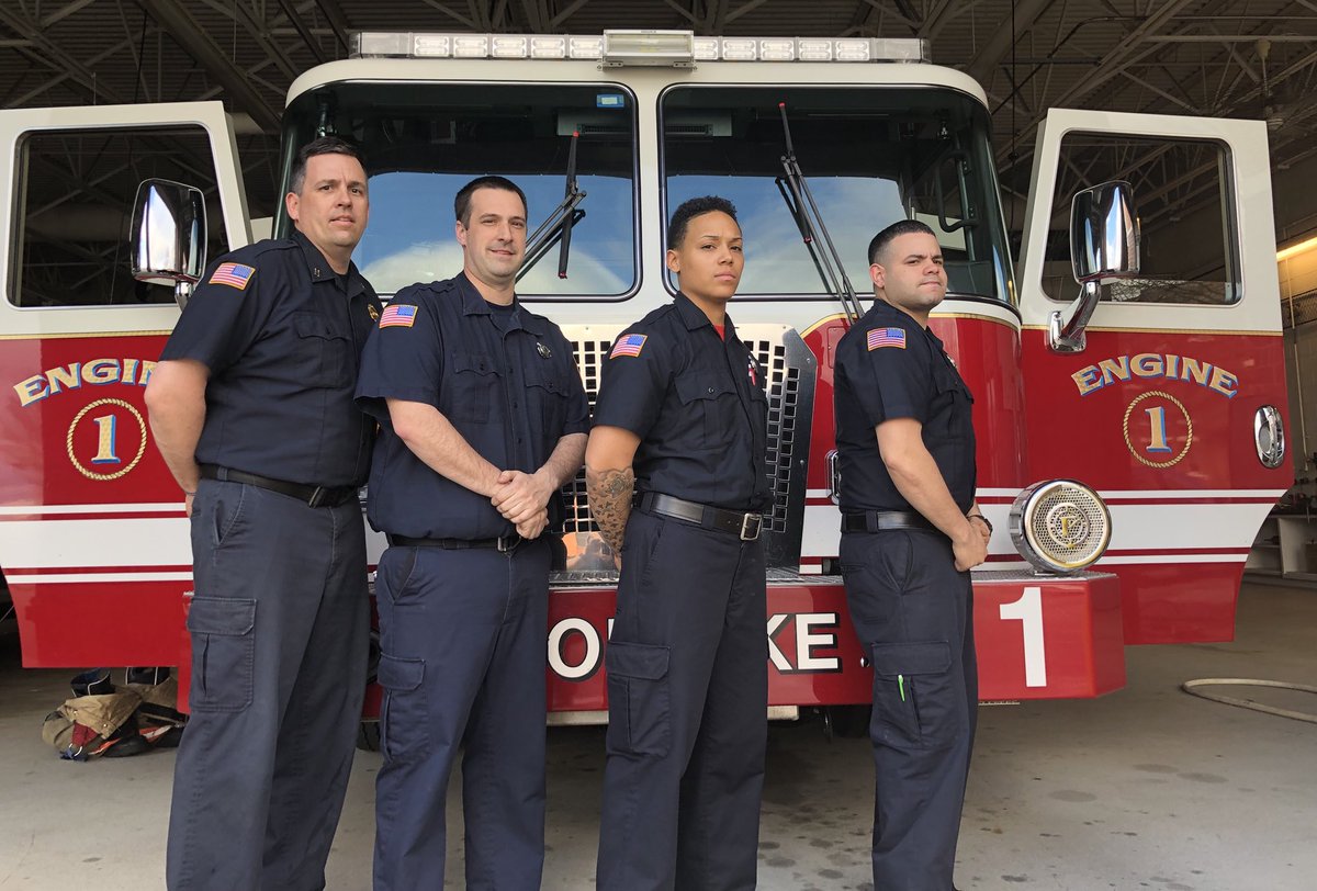 JDeforest1717's tweet photo. D Group Holyoke Engine 1. Captain Dave Rex, F.F. Ryan Lemieux, Provisional F.F. Moriah Coleman and F.F. Josh Jimenez. @ctfirephoto @truckie44 @Local1693 #engine1 #downtown #kme #flats #HFD #local1693 #water #command #iaff #papercity #1stdueenginedowntown #jobtown https://t.co/pw3n36KWZr
