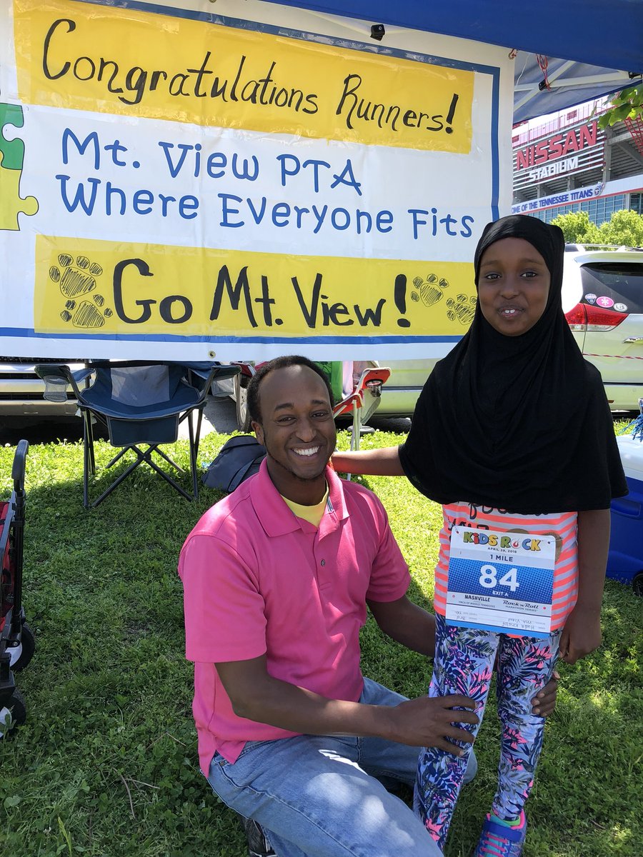 suetkd1's tweet photo. Music City Kid’s Rock ‘n Roll Marathon #MtViewElementary BEAUTIFUL and a GREAT RUNNER!! https://t.co/8lGtEGRD3h