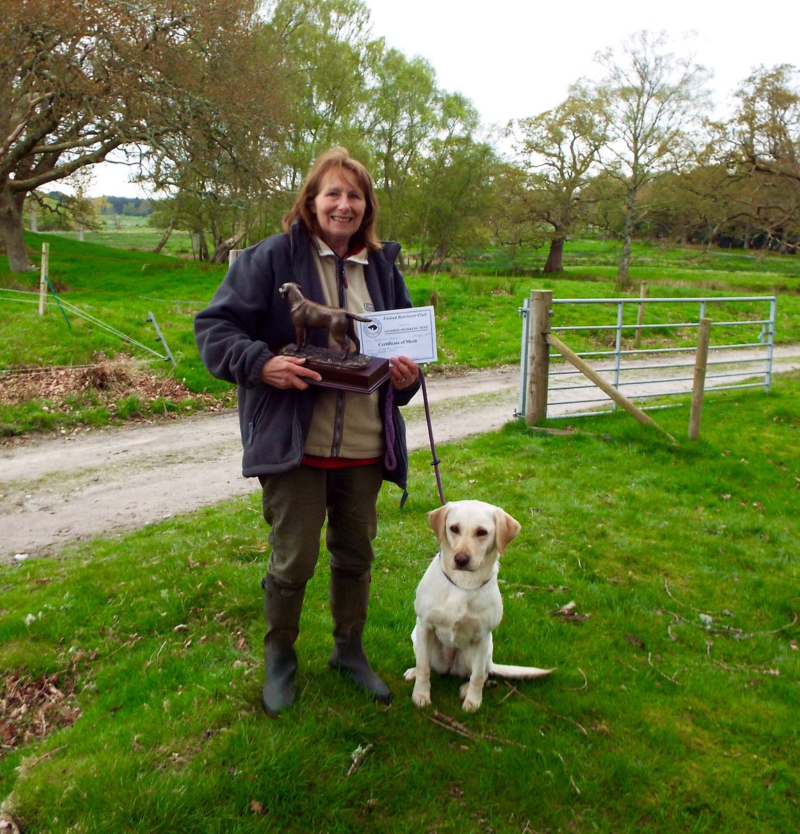 Wbardsley2's tweet photo. Best of the best! #Novice #Workingtest #awards #UnitedRetrieverClub #Hants #SouthWest #Biddablebardsley #countryside #journalist https://t.co/JCTXp7oVn8