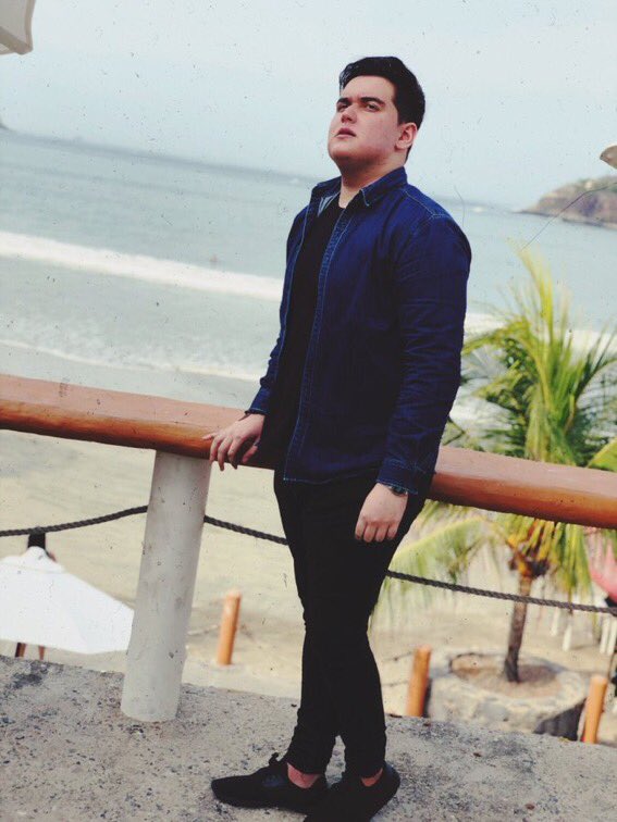 AdelineMx's tweet image. Like y RT por un follow de nuestras cuentas personales. ❤️😍