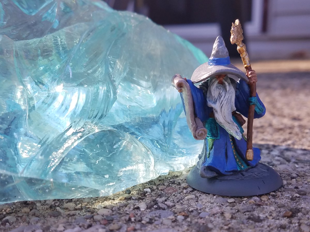 mariahsmile's tweet photo. Here is my entry for the April 2018  @Goblins_Mordor @MordorPaint #mordorpaint #reapermini contest. 

#human #wizard #crystal #magic #spell #scroll #contest #paint #miniature #dnd #Trariah https://t.co/7YPwnrjH2e